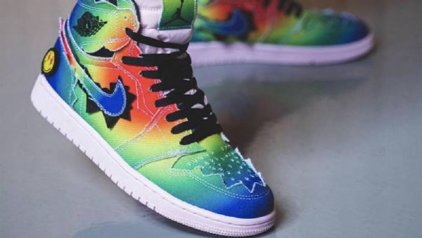 Nike J Balvin Jordan 1 High Tops Og Sko Til Mænd Flerfarvet