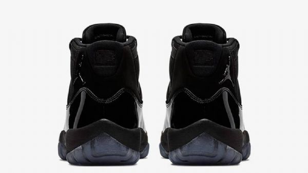 Nike Air Jordan 11 Cap Og Kjolesko Til Mænd Sort