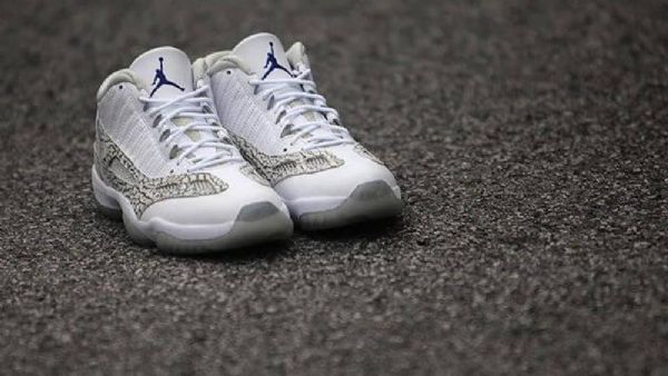 Nike Air Jordan 11 Low Tops Dvs Koboltsko Til Mænd Hvid