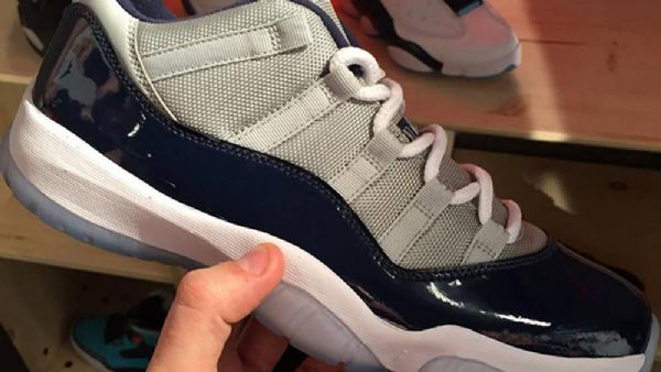 Nike Air Jordan 11 Low Tops Georgetown Sko Til Mænd Mørkeblå Blå Grå