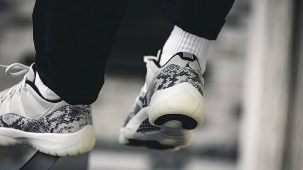Nike Air Jordan 11 Low Tops Sko Til Mænd Khaki