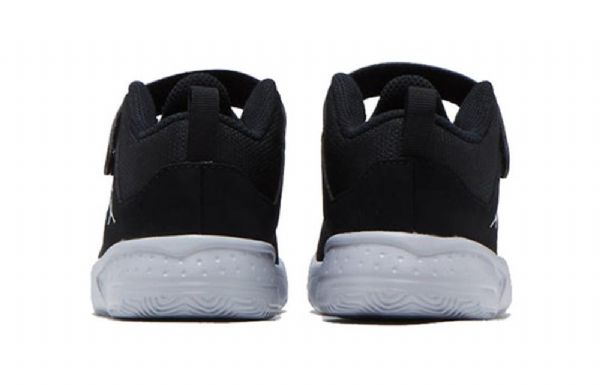 Nike Air Jordan Max Aura 3 Low Tops-top Sko Til Børn Sort