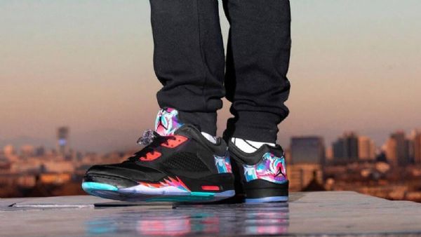Nike Air Jordan 5 Low Tops Kinesisk Nytårspakke Sko Til Mænd Sort Rød