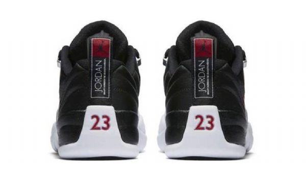 Nike Air Jordan 12 Low Tops Playoffs Sko Til Mænd Sort Hvid